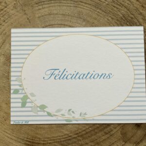 Carte de félicitations à rayures bleues.